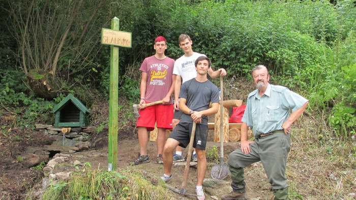 Dobrovoľníci skrášľujú Hriňovú