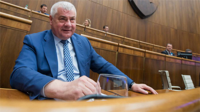 Érsek čelí pokusu o odvolanie 