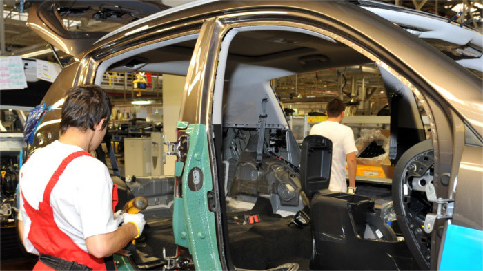Carmakers in Slovakia paid €148 million in income tax last year 