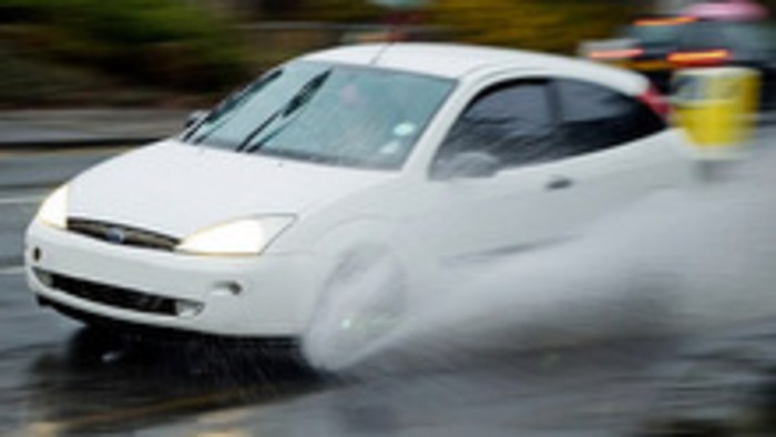 Aquaplaning - nástraha jesenných ciest