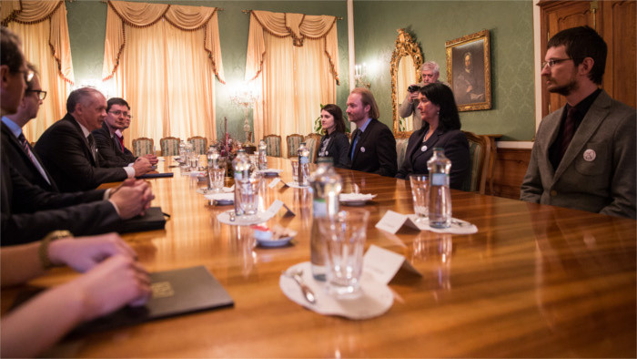 Kiska se reúne con miembros de la Iniciativa de Maestros Eslovacos 