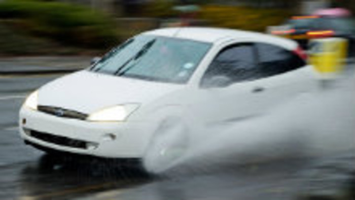Ako zvládnuť aquaplaning?