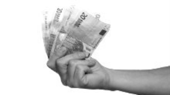 Úplatok v zdravotníctve dáva stále veľký počet pacientov