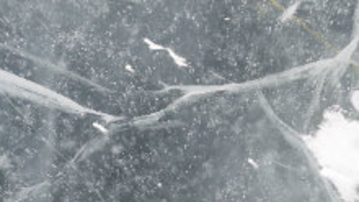 Zamrznuté jazerá sú často nebezpečné