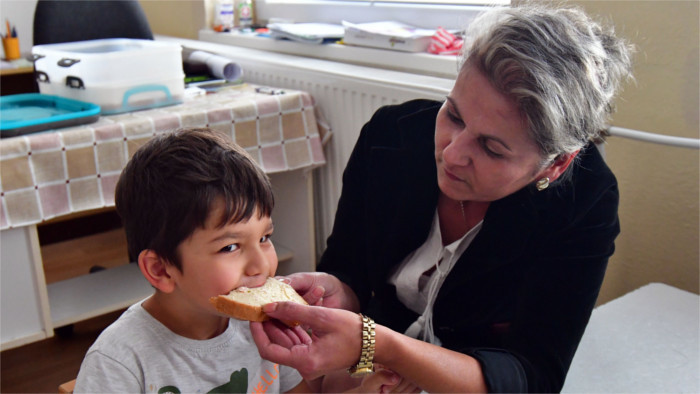 Enfants âgés de 5 ans : enseignement préscolaire obligatoire 