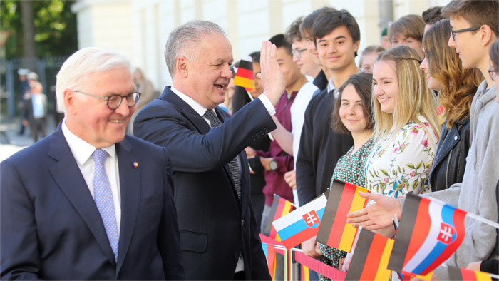 Prezident Kiska sa lúči 
