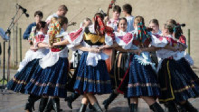Glosa: Folklór v našom živote