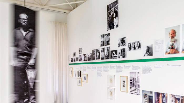 Konceptualista Július Koller má v Bratislave prvú vlastnú expozíciu