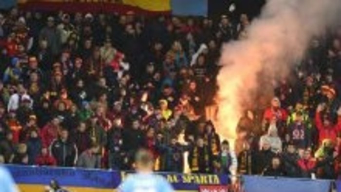 K veci: Výtržnosti na futbalových štadiónoch...