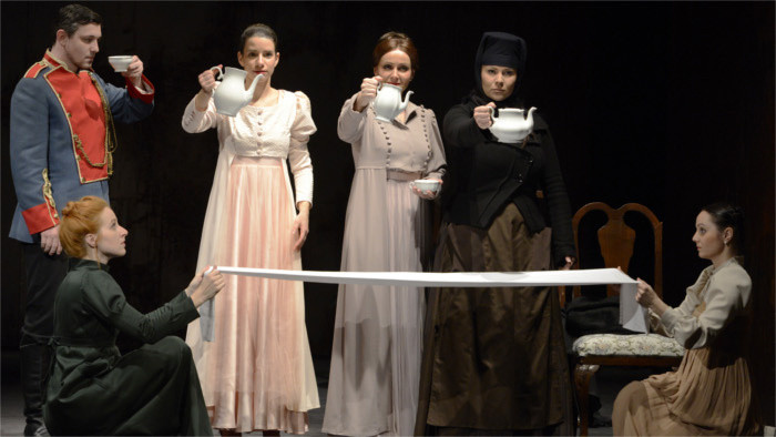 Eugen Onegin divides east and west