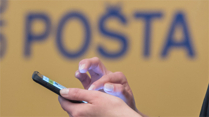 Rušenie pôšt v Petržalke