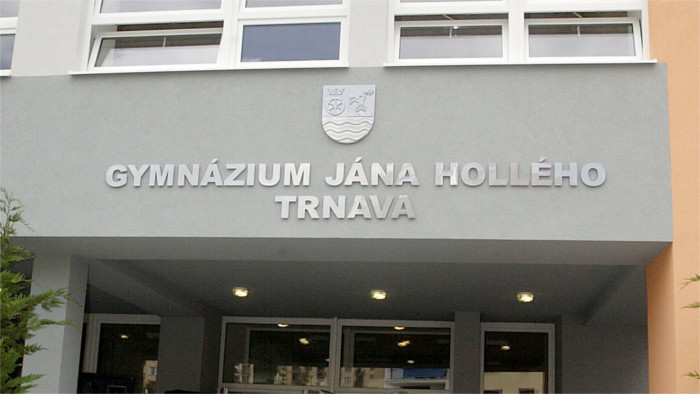 100 rokov Hollého gymnázia