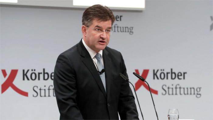 Šéf diplomacie rokuje vo Veľkej Británii