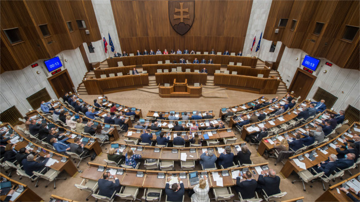 Parlament sa opäť otvára verejnosti