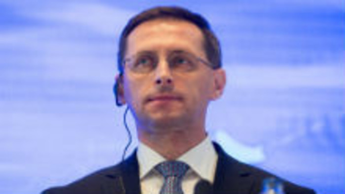 Magyarország számára előny a saját valuta