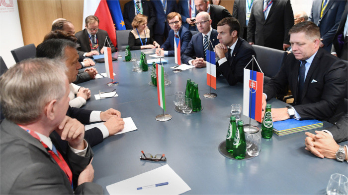 PM Fico calls for more meetings with French President Macron