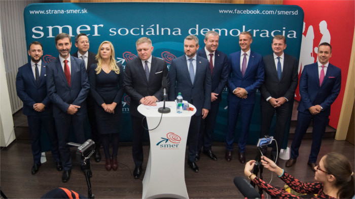 Smer-SD do volieb na čele s premiérom