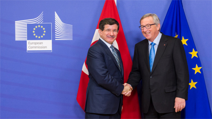 La Unión Europea pacta una posición para negociar con Turquía