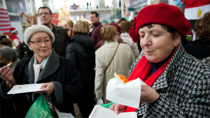 Inaugurado el bazar caritativo y navideño de Bratislava
