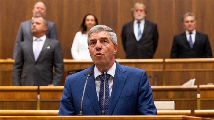 Nuevos parlamentarios prestan juramento y toman posesión
