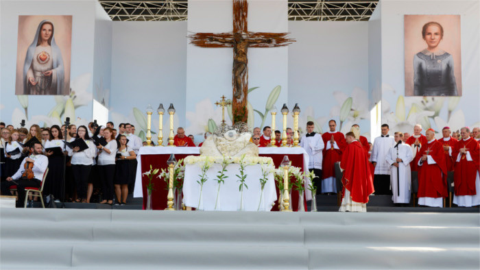 Anna Kolesárová beatified in Košice with 30,000 in attendance