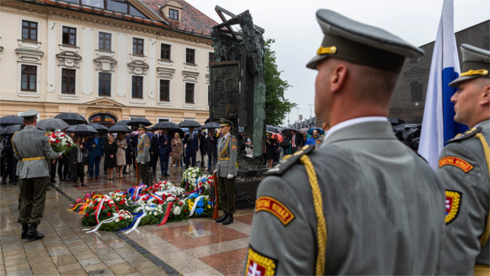 Holocauste : La ministre de la culture rend hommage aux victimes