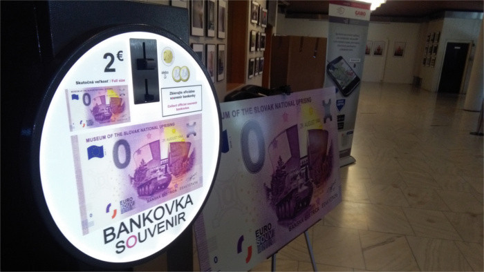 Emitidos nuevos billetes conmemorativos de 0 euros
