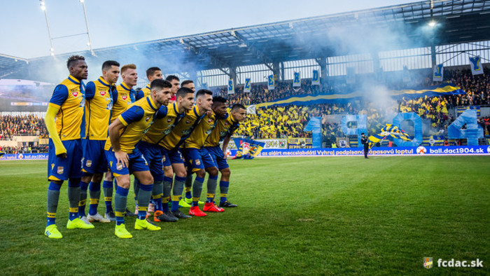 Vereség a stadionavatón