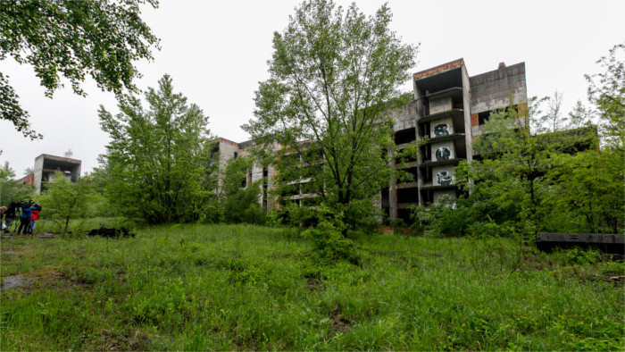 Skelet nemocnice na Rázsochách začnú čoskoro búrať