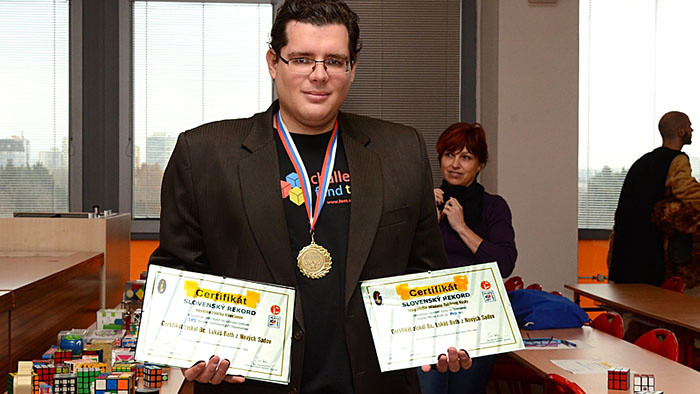 Zberateľ hlavolamov a rekordér Lukáš Both v Ráne na eFeMku