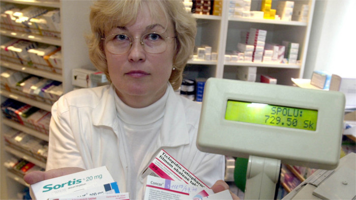 Las aseguradoras de salud devolverán a los pacientes más dinero por aportación farmacéutica 