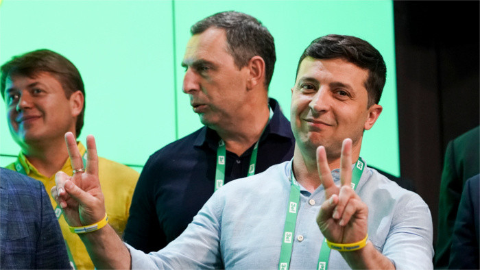 Voľby potvrdili mandát Zelenského  