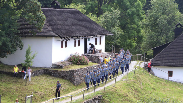 Treffen der Generationen in Kalište