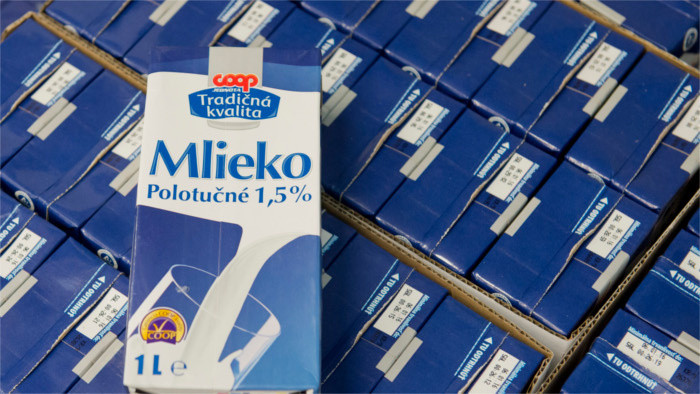 El precio de la leche ha alcanzado los niveles del precio del agua