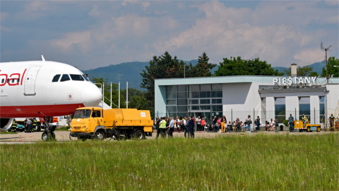 Parte desde Piešťany el primer vuelo chárter de la temporada
