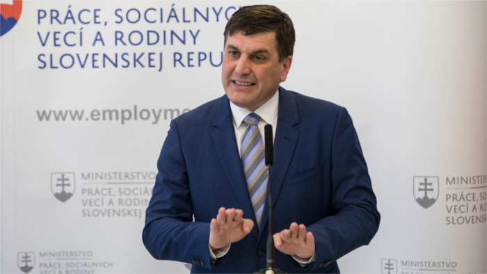 SMER against social dumping of foreigners