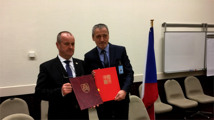 Eslovaquia y Chequia firman convenio sobre la protección del espacio aéreo