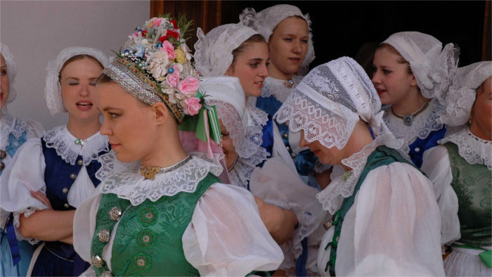 Dos formas tradicionales de bordados eslovacos inscritos en la Lista Representativa del Patrimonio Cultural Inmaterial