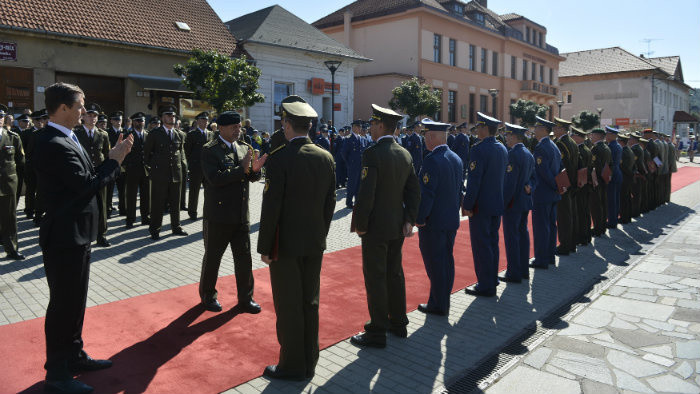 Deň ozbrojených zložiek