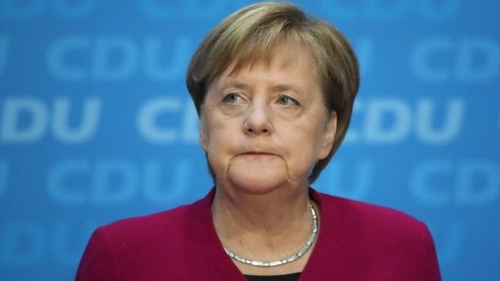 Merkel távozik a CDU éléről