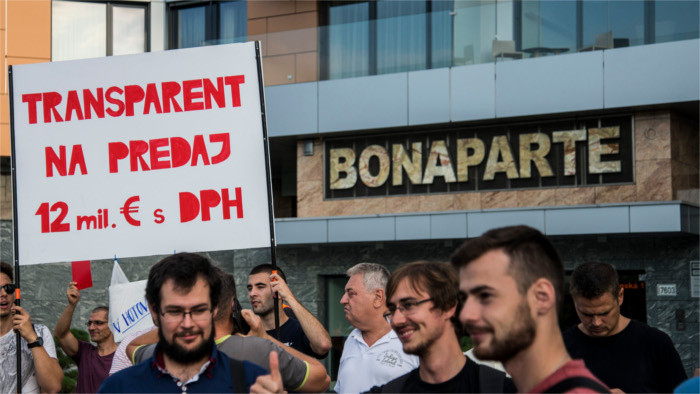 La oposición parlamentaria propone convocar una protesta general