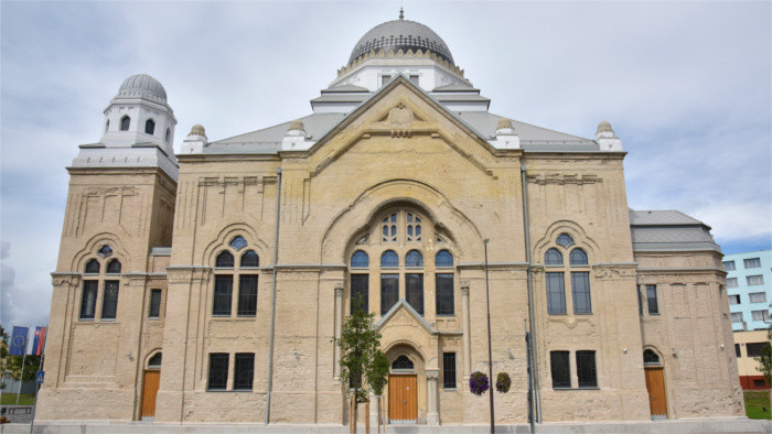 Les soldats chinois investissent la synagogue 