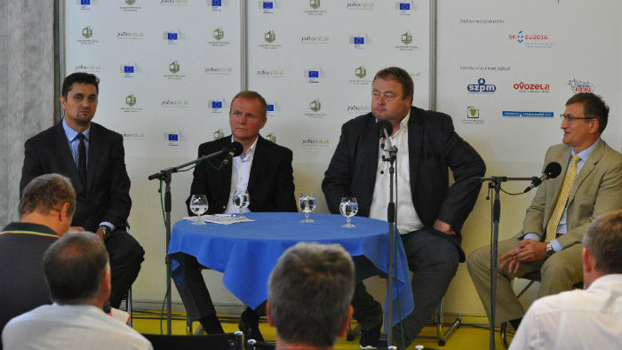 Agrokomplex 2016 - okrúhle diskusné stoly