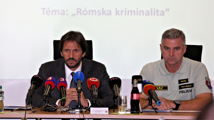 Kaliňák y Gašpar se reúnen con expertos en cuestiones romanís