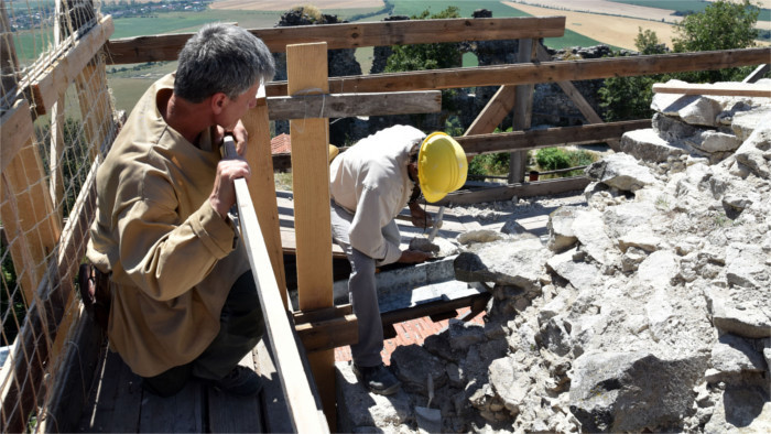 Vinné castle attracts archaeologists once again