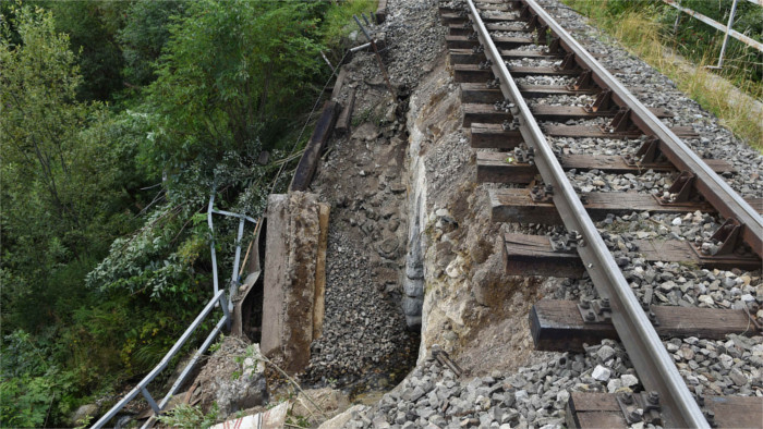 Part of railway bridge collapses in High Tatras 