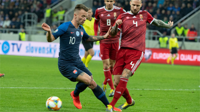 Eslovaquia vence en la arrancada de clasificación para la Eurocopa de fútbol