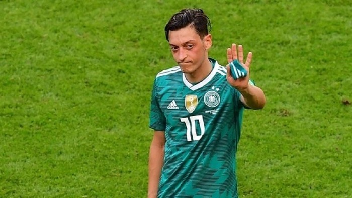 Özil nem rúg labdába