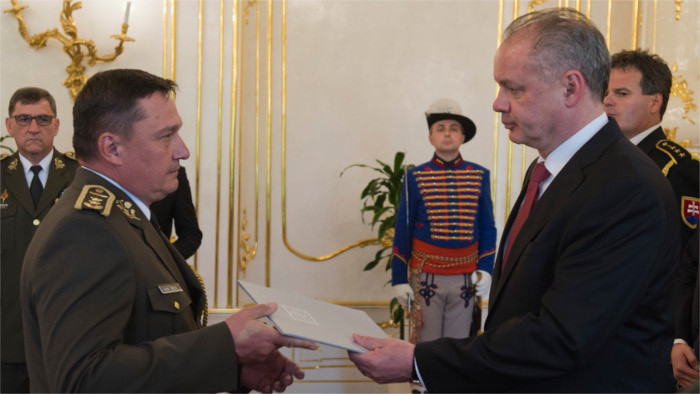 President Makes Zmeko Chief of General Staff, Points to "Test of Trust"