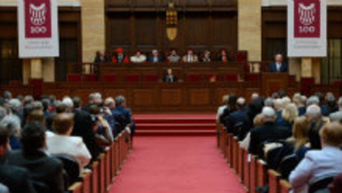 Špičkoví vedci si prevzali diplomy doktor vied 